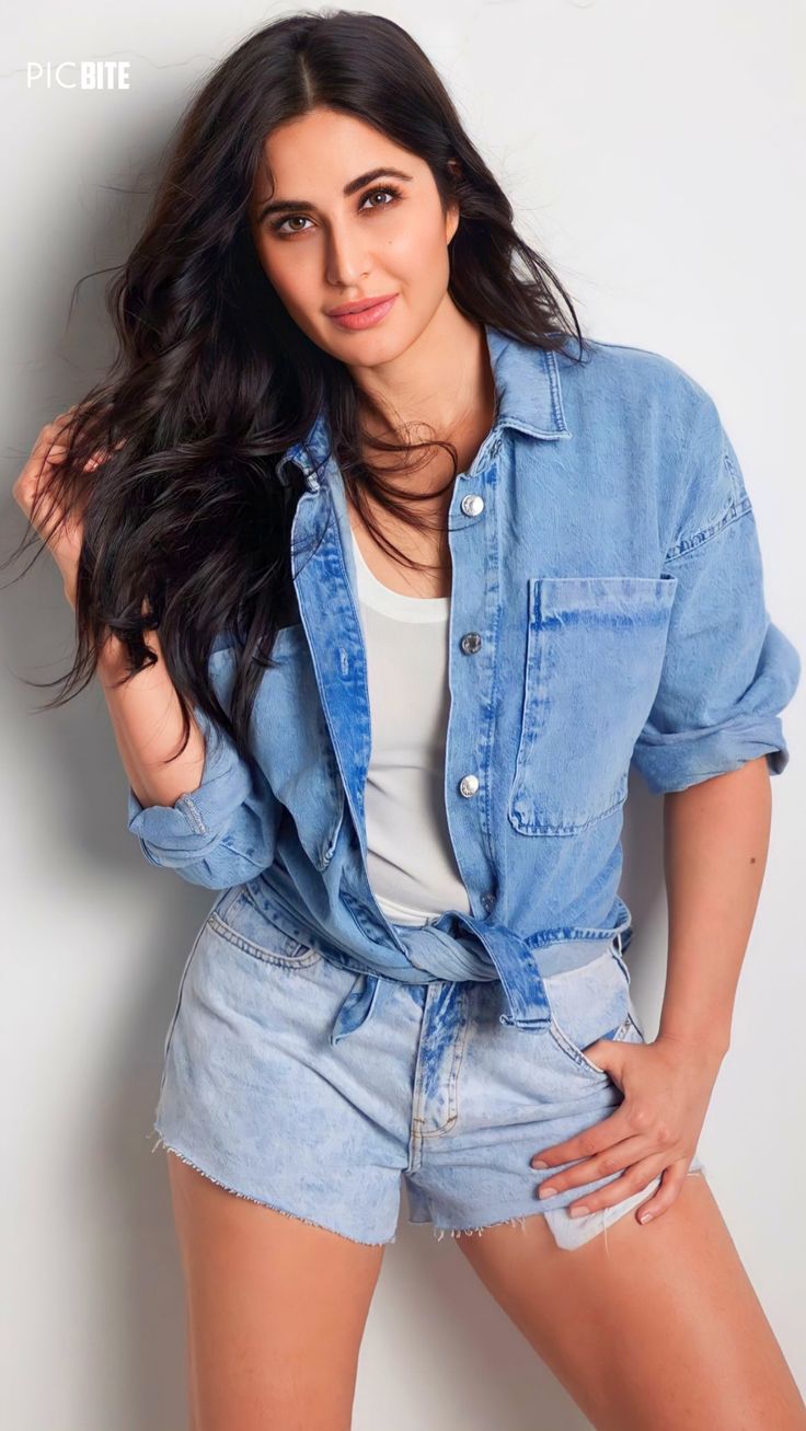 Katrina Kaif Biography – Age, Movies, Husband, Net Worth & Facts