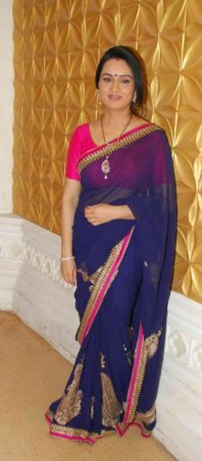 Padmini Kolhapure Biography  – Movies, Songs, Husband, Age, Awards & Latest Updates